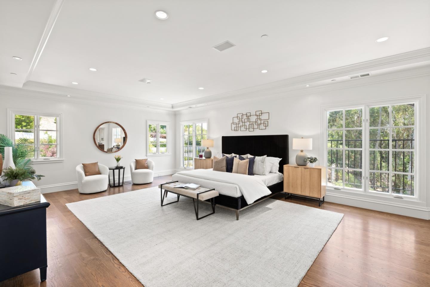 Detail Gallery Image 11 of 23 For 414 Pinehill Rd, Hillsborough,  CA 94010 - 5 Beds | 4/2 Baths