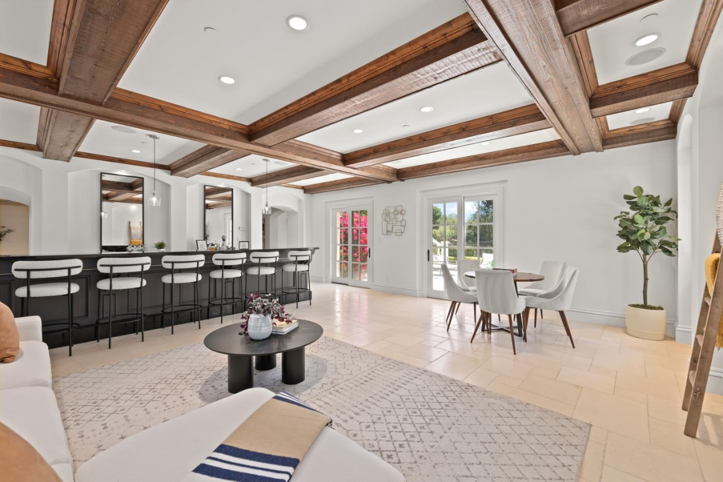 Detail Gallery Image 17 of 23 For 414 Pinehill Rd, Hillsborough,  CA 94010 - 5 Beds | 4/2 Baths