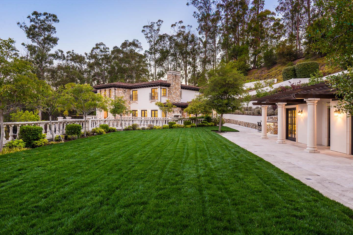 Detail Gallery Image 24 of 24 For 414 Pinehill Rd, Hillsborough,  CA 94010 - 5 Beds | 4/2 Baths
