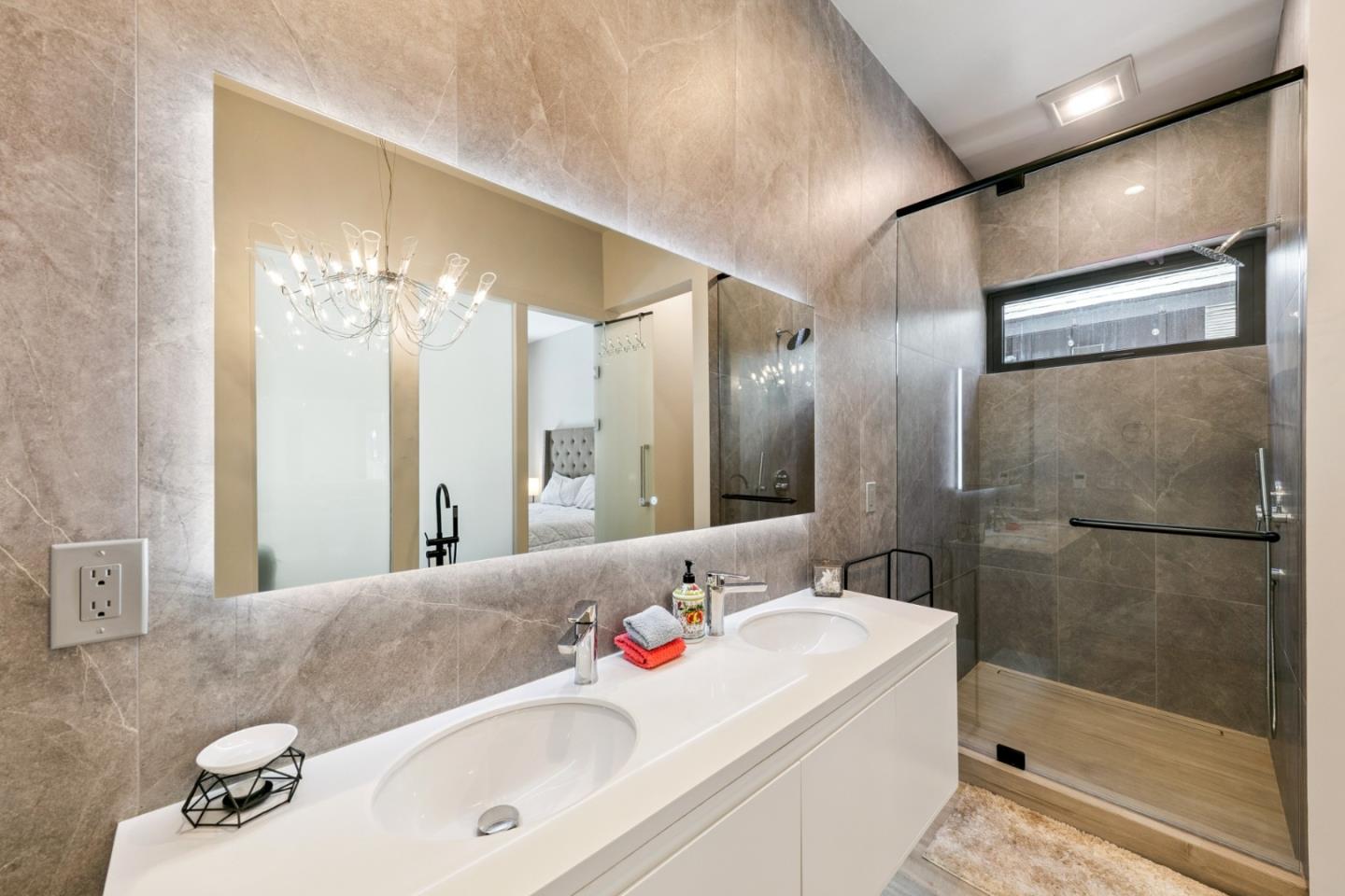 Detail Gallery Image 20 of 26 For 1169 Stockton Ave, South Lake Tahoe,  CA 96150 - 3 Beds | 2 Baths
