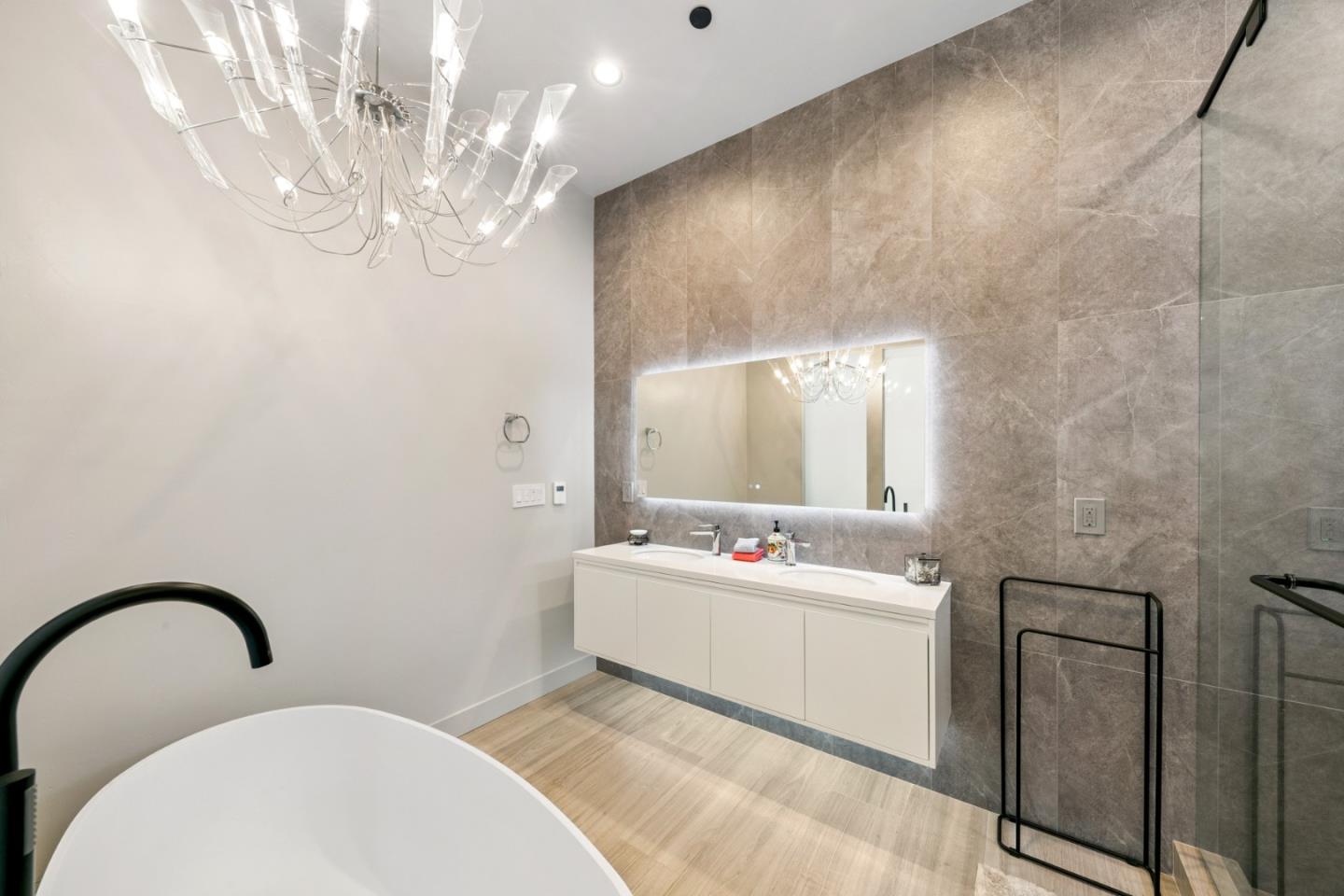 Detail Gallery Image 22 of 26 For 1169 Stockton Ave, South Lake Tahoe,  CA 96150 - 3 Beds | 2 Baths