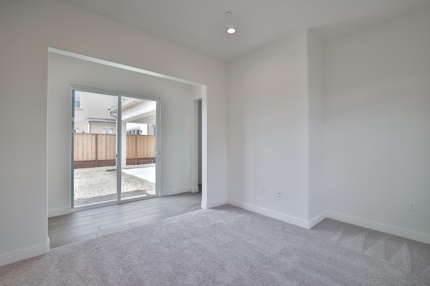 Detail Gallery Image 17 of 26 For 592 Santa Lucia Way, Marina,  CA 93933 - 3 Beds | 2/1 Baths