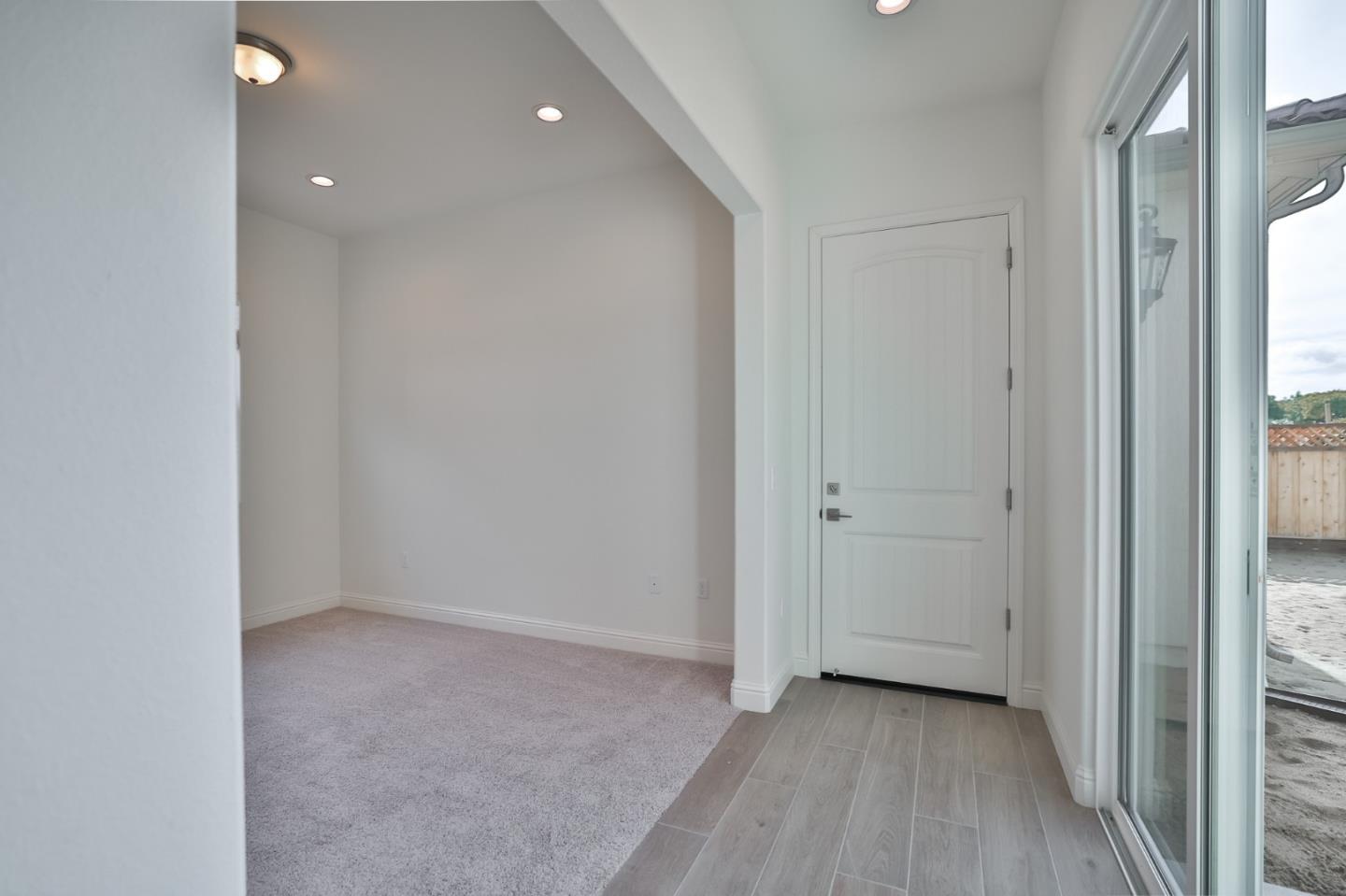 Detail Gallery Image 19 of 26 For 592 Santa Lucia Way, Marina,  CA 93933 - 3 Beds | 2/1 Baths