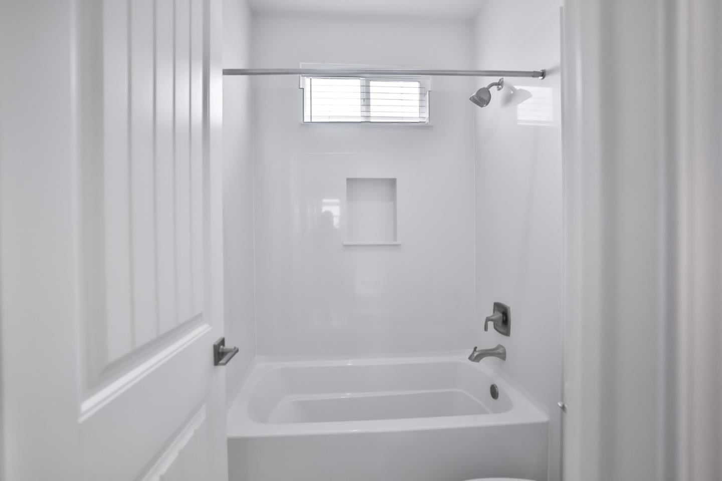 Detail Gallery Image 25 of 26 For 592 Santa Lucia Way, Marina,  CA 93933 - 3 Beds | 2/1 Baths
