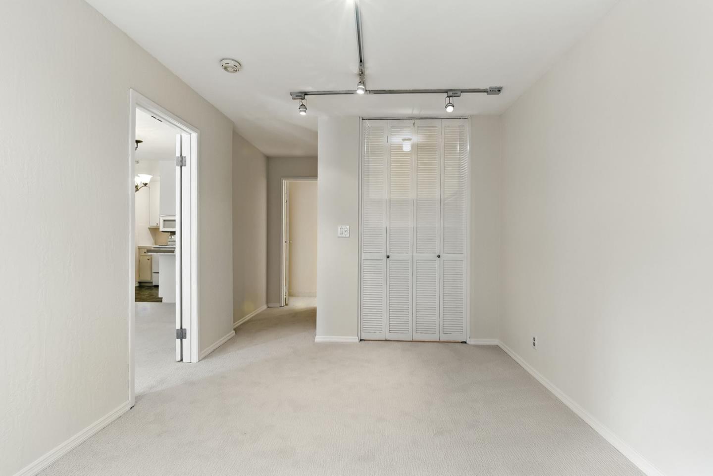 Detail Gallery Image 18 of 32 For 728 Elm St #205,  San Carlos,  CA 94070 - 2 Beds | 2 Baths