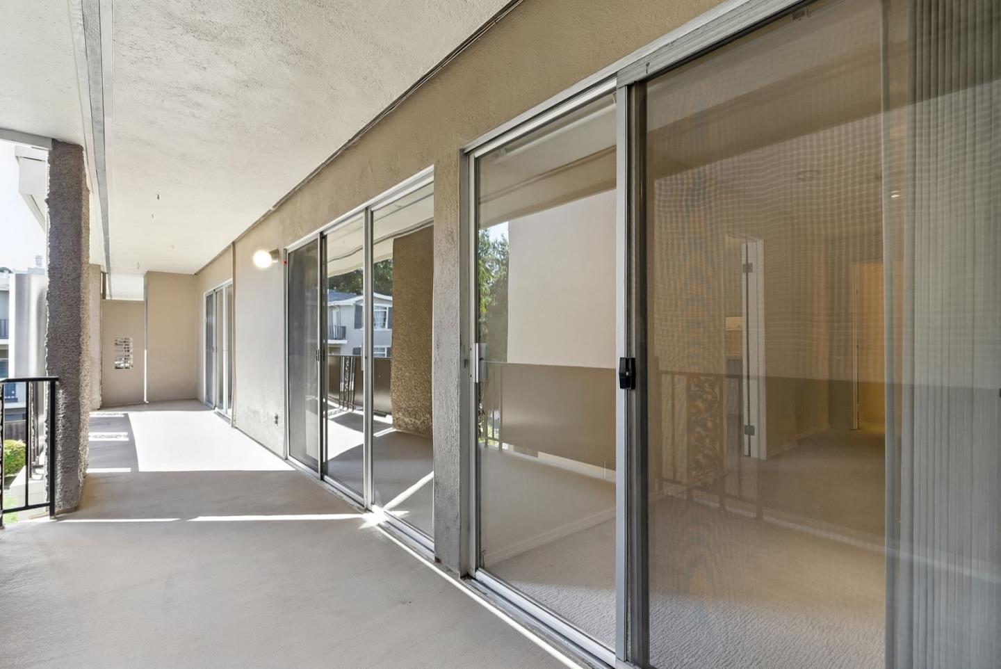 Detail Gallery Image 25 of 32 For 728 Elm St #205,  San Carlos,  CA 94070 - 2 Beds | 2 Baths