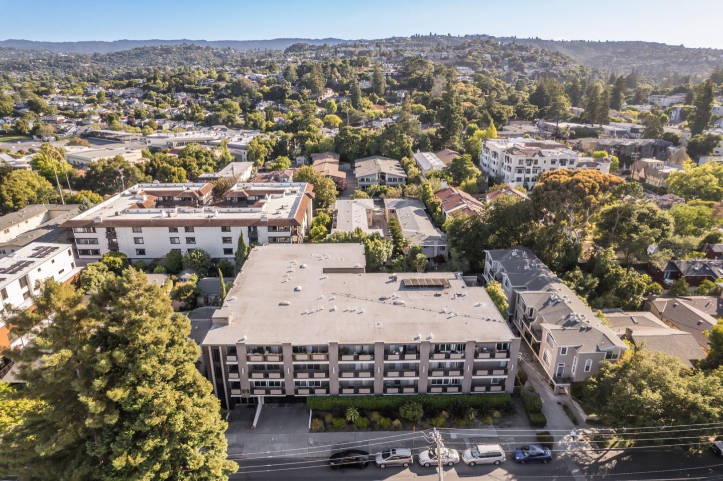 Detail Gallery Image 28 of 32 For 728 Elm St #205,  San Carlos,  CA 94070 - 2 Beds | 2 Baths