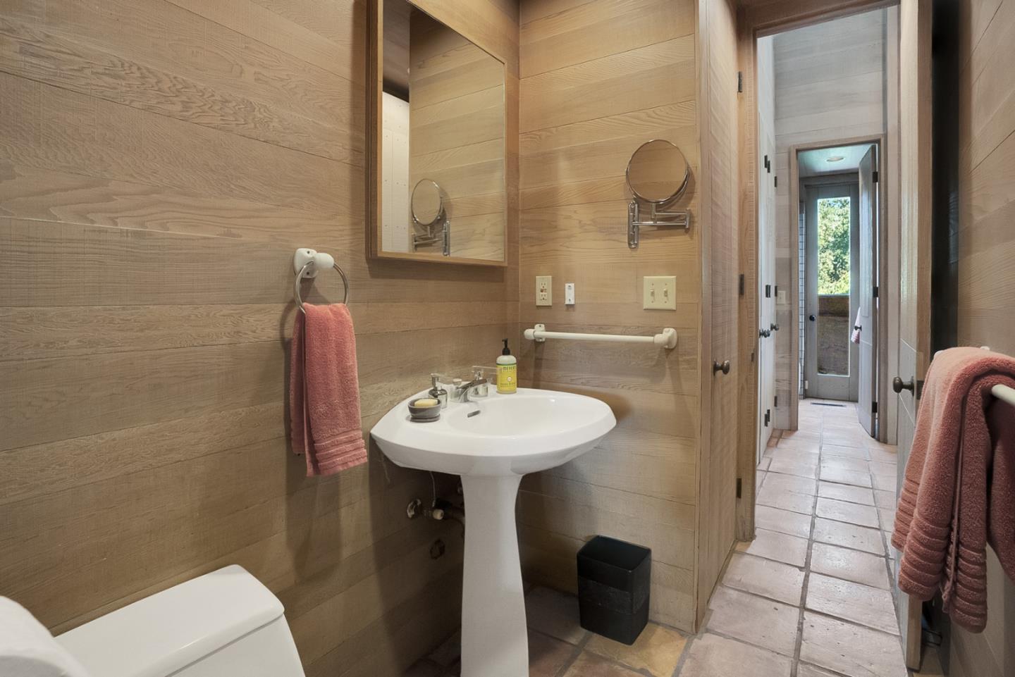 Detail Gallery Image 17 of 48 For 31 Asoleado Pl, Carmel Valley,  CA 93924 - 3 Beds | 3 Baths