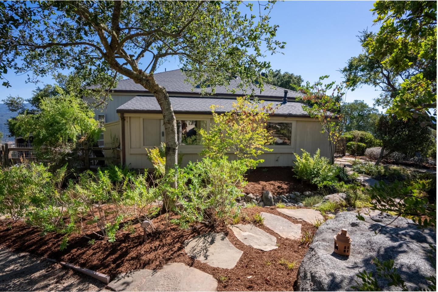 Detail Gallery Image 20 of 48 For 31 Asoleado Pl, Carmel Valley,  CA 93924 - 3 Beds | 3 Baths