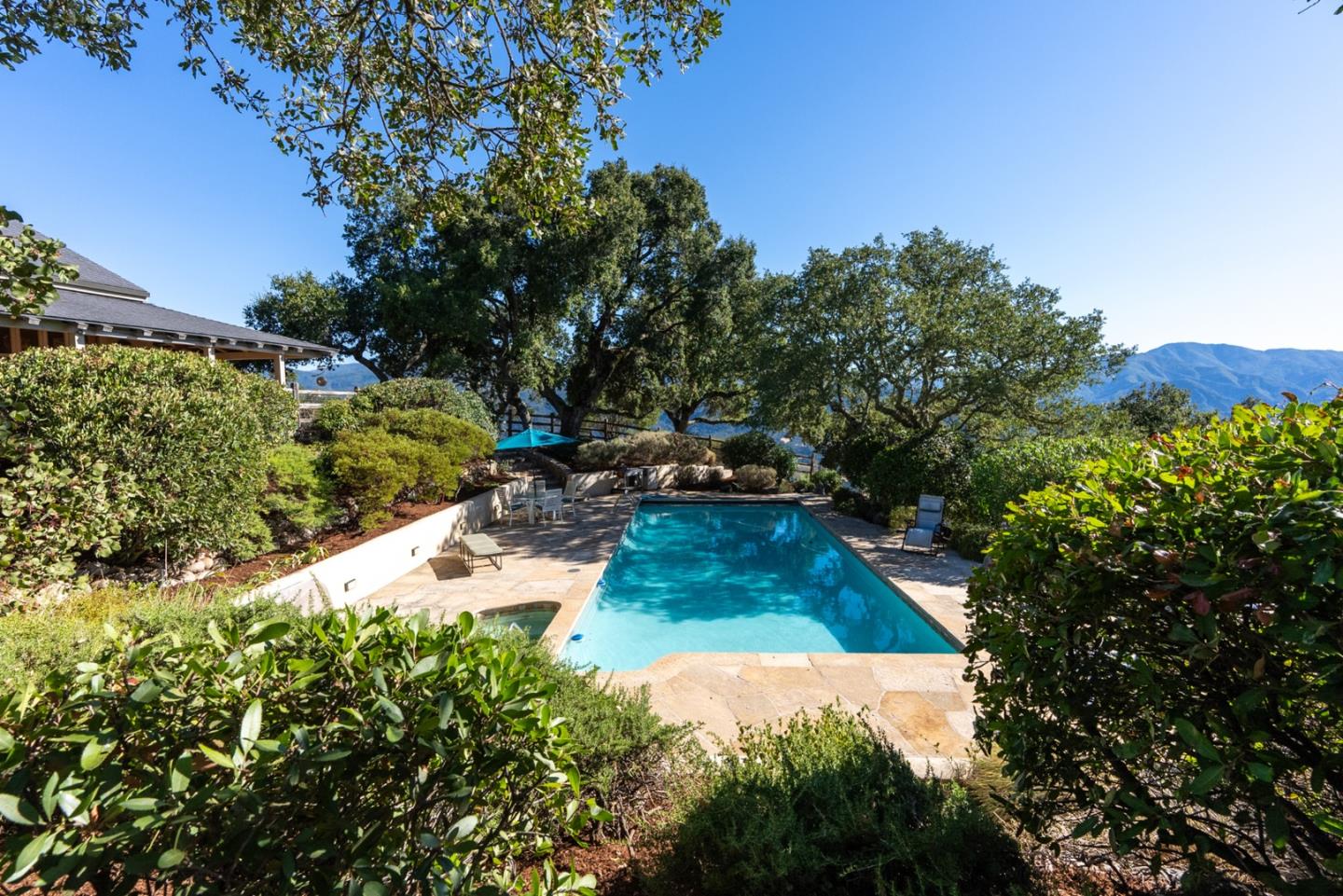 Detail Gallery Image 25 of 48 For 31 Asoleado Pl, Carmel Valley,  CA 93924 - 3 Beds | 3 Baths