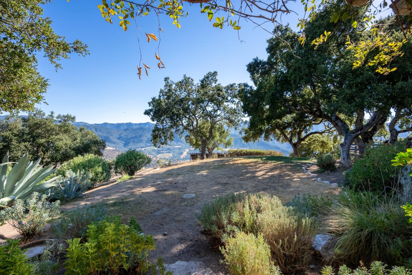 Detail Gallery Image 28 of 48 For 31 Asoleado Pl, Carmel Valley,  CA 93924 - 3 Beds | 3 Baths