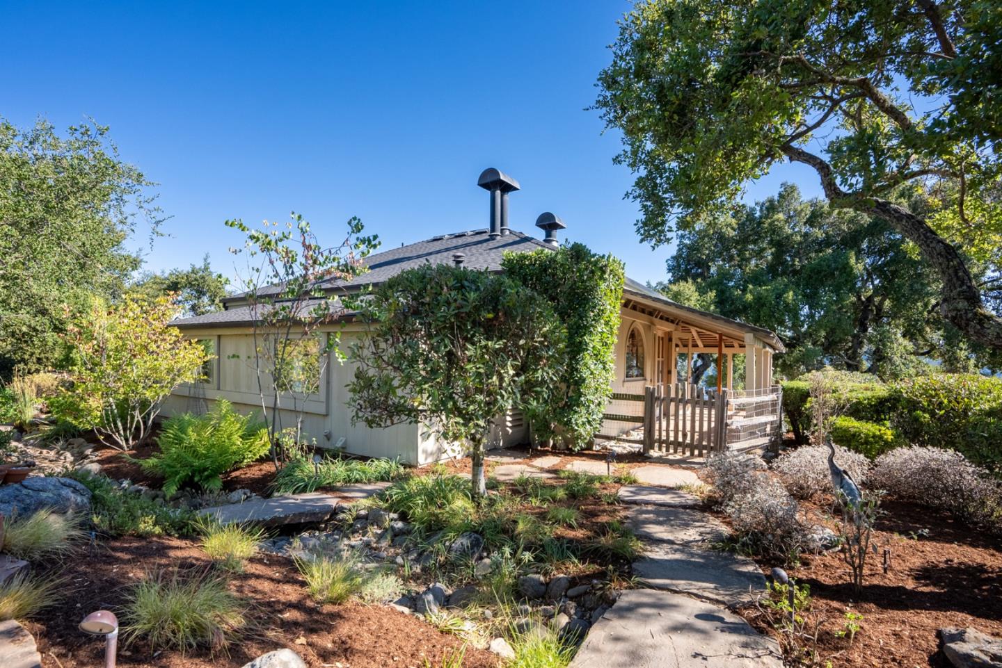 Detail Gallery Image 31 of 48 For 31 Asoleado Pl, Carmel Valley,  CA 93924 - 3 Beds | 3 Baths