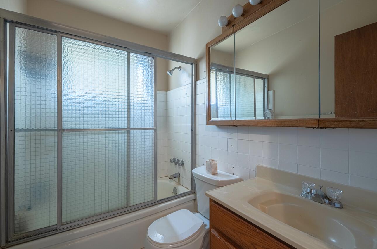 Detail Gallery Image 20 of 25 For 824 Fairfax Dr, Salinas,  CA 93901 - 3 Beds | 1 Baths