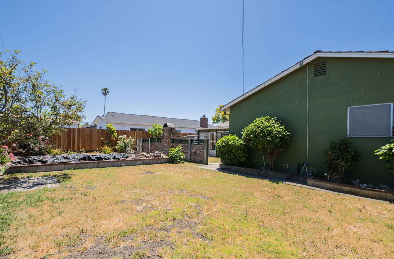 Detail Gallery Image 25 of 25 For 824 Fairfax Dr, Salinas,  CA 93901 - 3 Beds | 1 Baths
