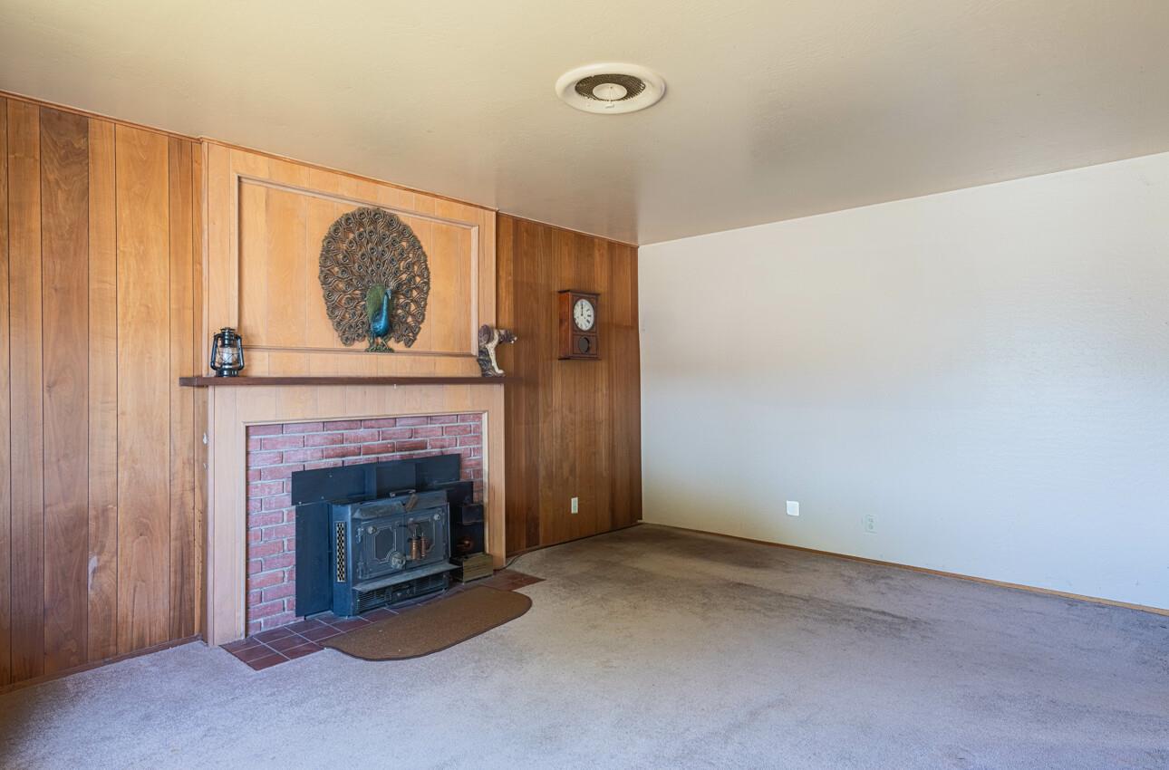 Detail Gallery Image 3 of 25 For 824 Fairfax Dr, Salinas,  CA 93901 - 3 Beds | 1 Baths