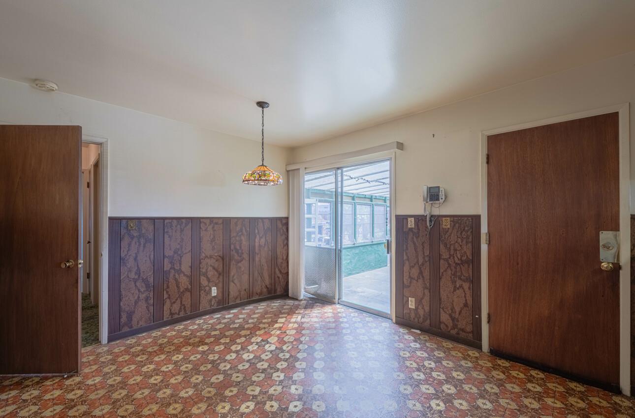 Detail Gallery Image 6 of 25 For 824 Fairfax Dr, Salinas,  CA 93901 - 3 Beds | 1 Baths