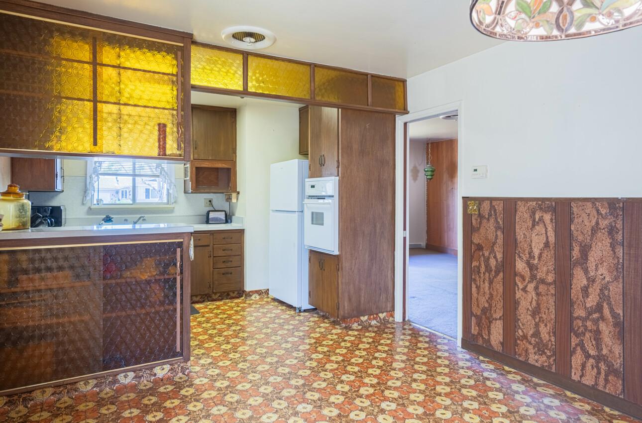 Detail Gallery Image 7 of 25 For 824 Fairfax Dr, Salinas,  CA 93901 - 3 Beds | 1 Baths