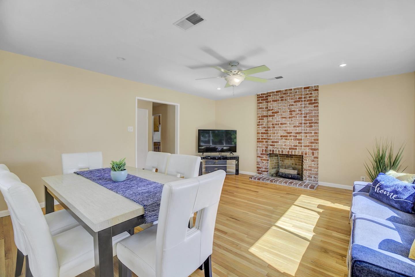 Detail Gallery Image 5 of 32 For 2715 Millbrae Way, San Jose,  CA 95121 - 3 Beds | 2 Baths