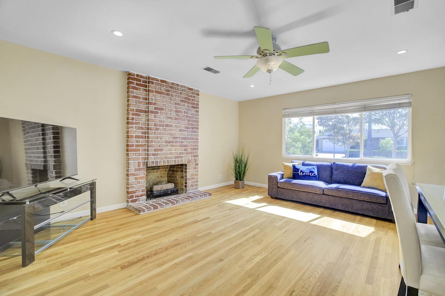 Detail Gallery Image 7 of 32 For 2715 Millbrae Way, San Jose,  CA 95121 - 3 Beds | 2 Baths