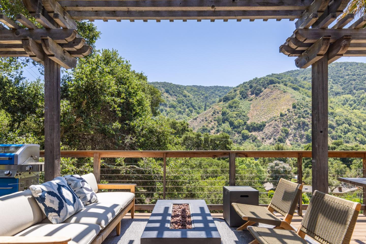 Detail Gallery Image 10 of 31 For 55 Paso Cresta, Carmel Valley,  CA 93924 - 3 Beds | 2 Baths