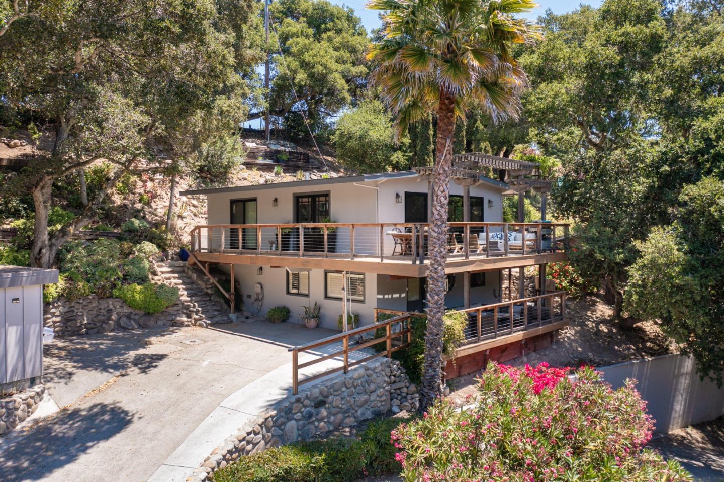 Detail Gallery Image 2 of 31 For 55 Paso Cresta, Carmel Valley,  CA 93924 - 3 Beds | 2 Baths