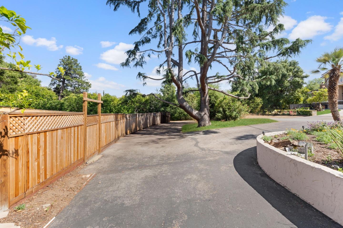 Detail Gallery Image 12 of 13 For 980-B Lundy Ln, Los Altos,  CA 94024 - – Beds | – Baths
