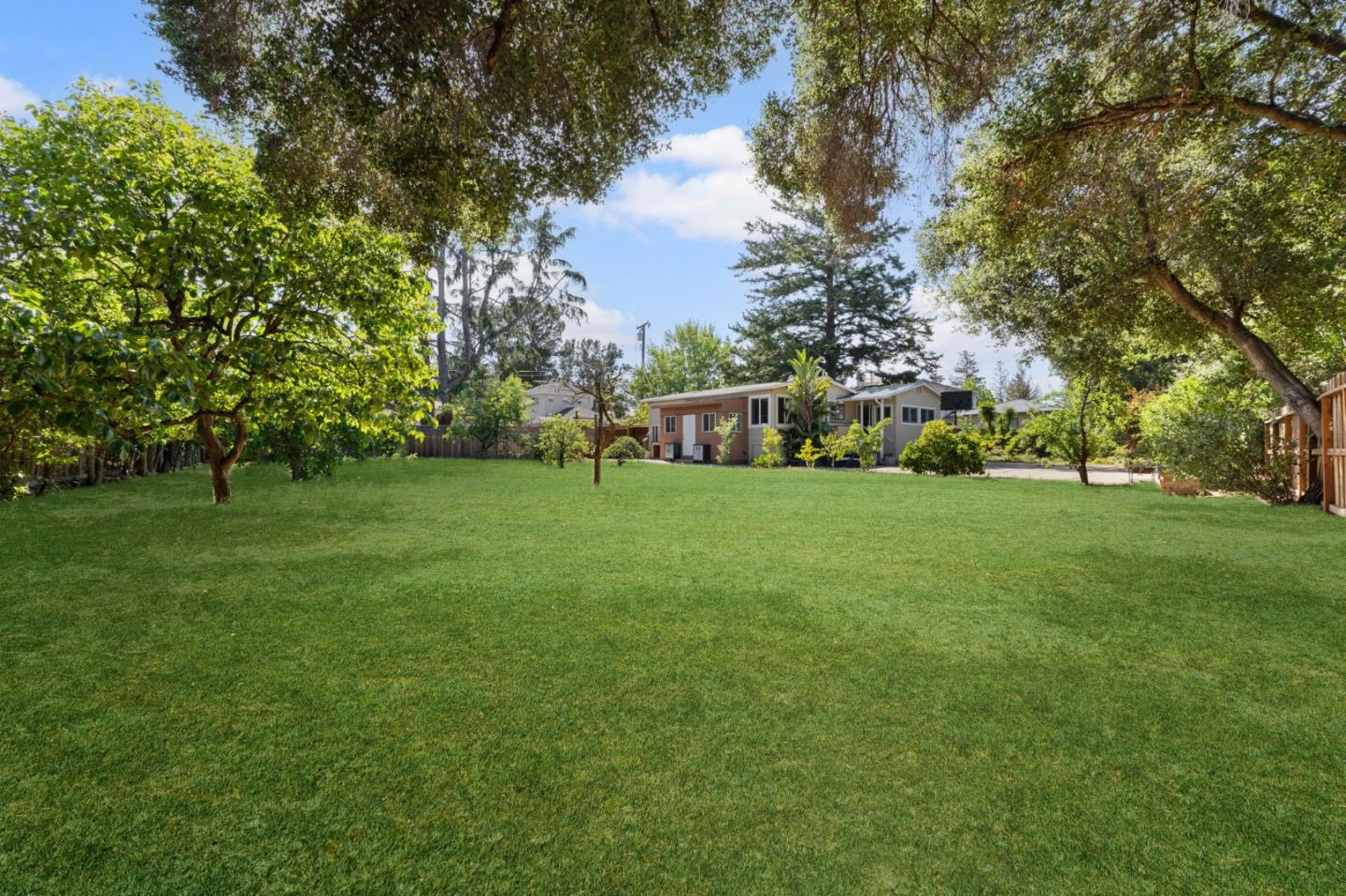 Detail Gallery Image 8 of 13 For 980-B Lundy Ln, Los Altos,  CA 94024 - – Beds | – Baths
