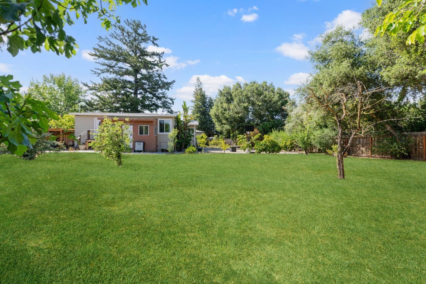 Detail Gallery Image 9 of 13 For 980-B Lundy Ln, Los Altos,  CA 94024 - – Beds | – Baths