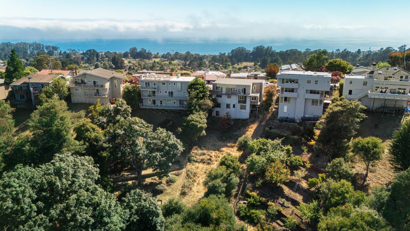 Detail Gallery Image 2 of 37 For 546 Cuesta Dr, Aptos,  CA 95003 - 4 Beds | 3/2 Baths