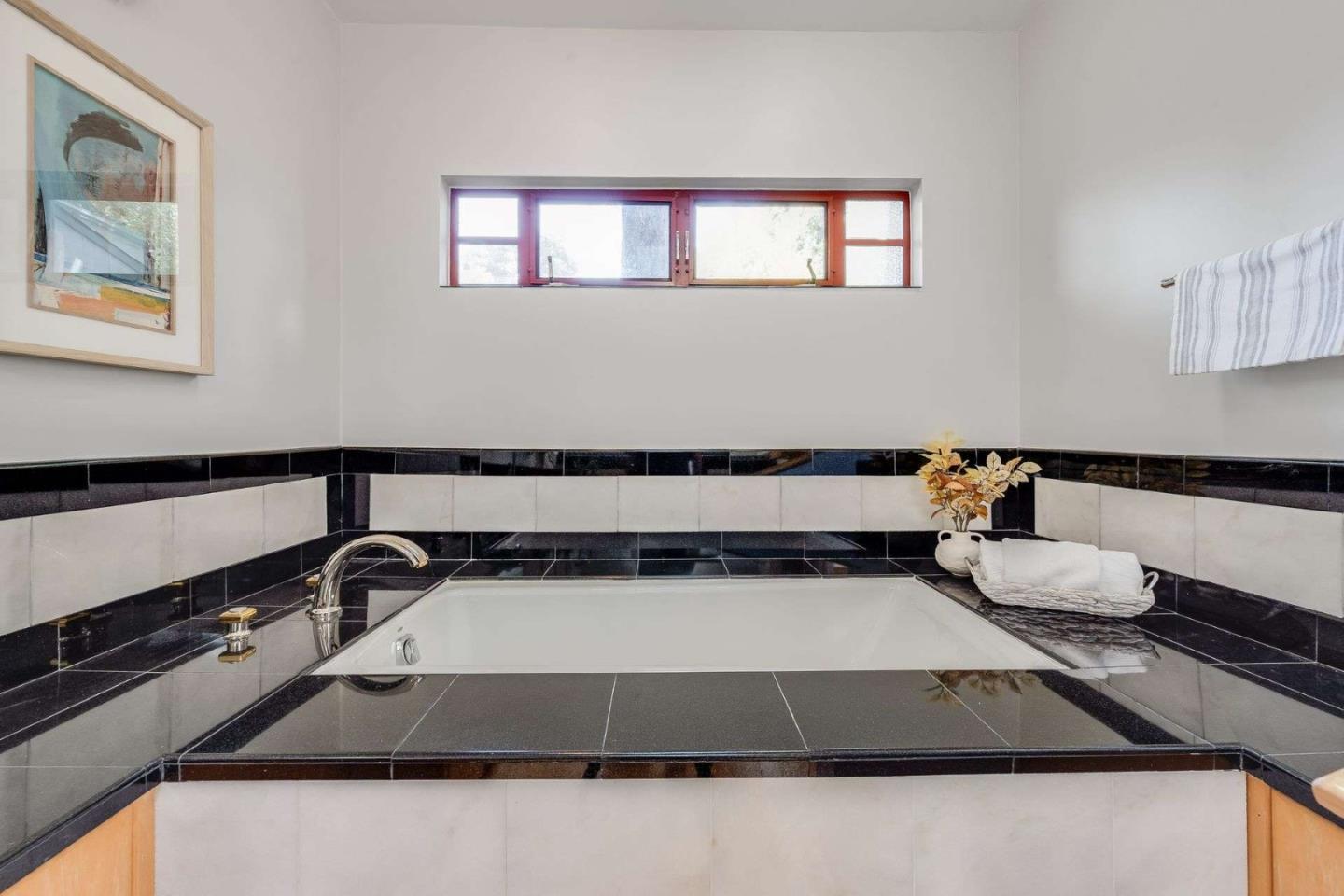 Detail Gallery Image 18 of 41 For 2513 Alpine Rd, Menlo Park,  CA 94025 - – Beds | – Baths