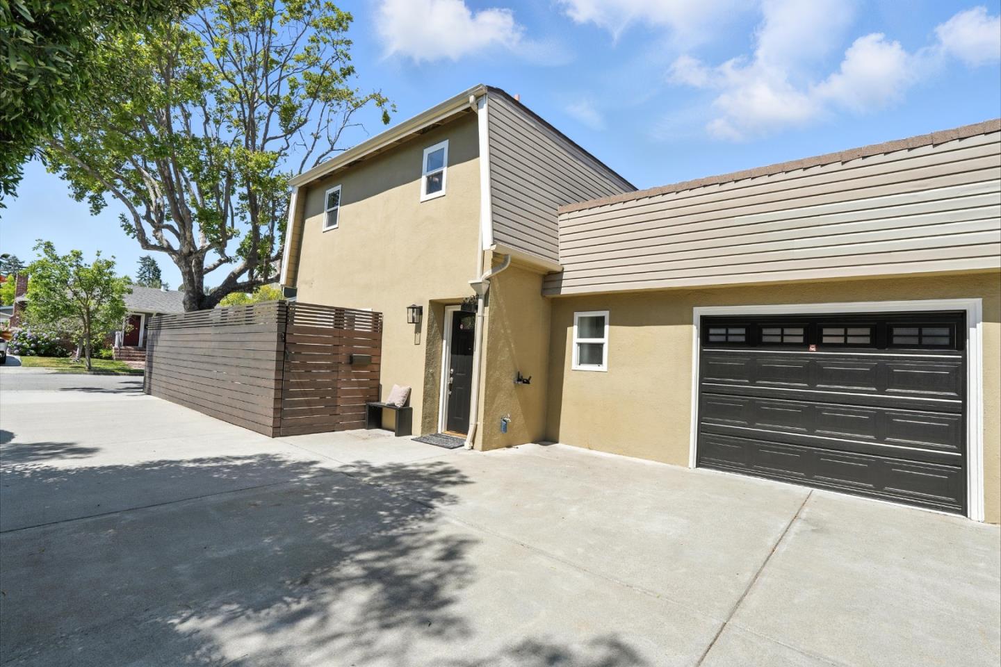 Detail Gallery Image 3 of 62 For 946 Laguna Ave, Burlingame,  CA 94010 - – Beds | – Baths