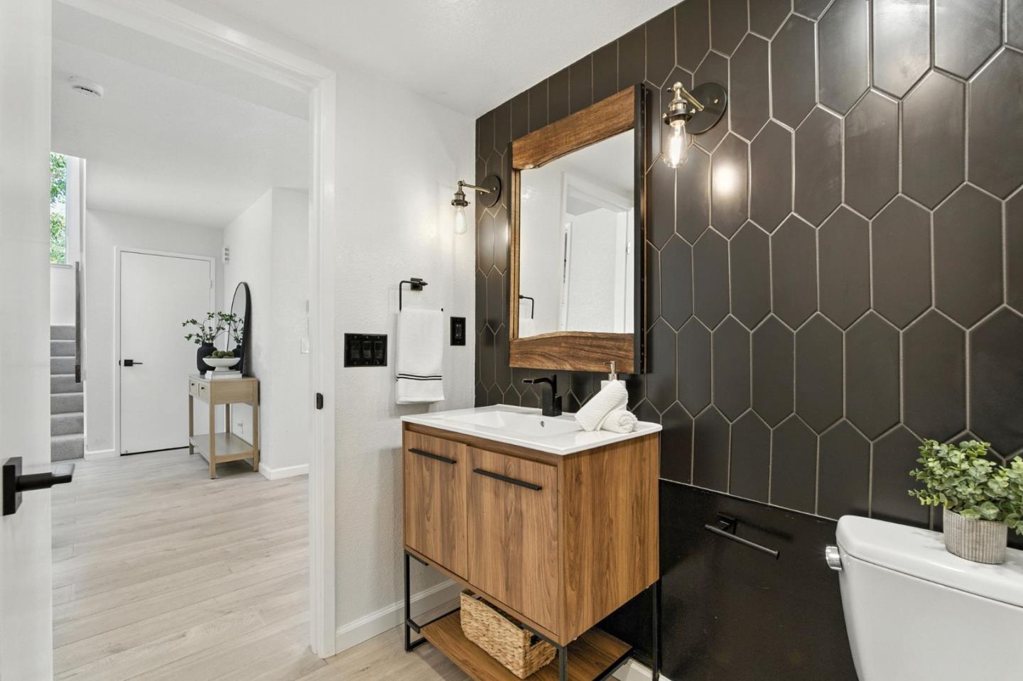 Detail Gallery Image 11 of 31 For 1862 Stratton Cir, Walnut Creek,  CA 94598 - 3 Beds | 2/1 Baths