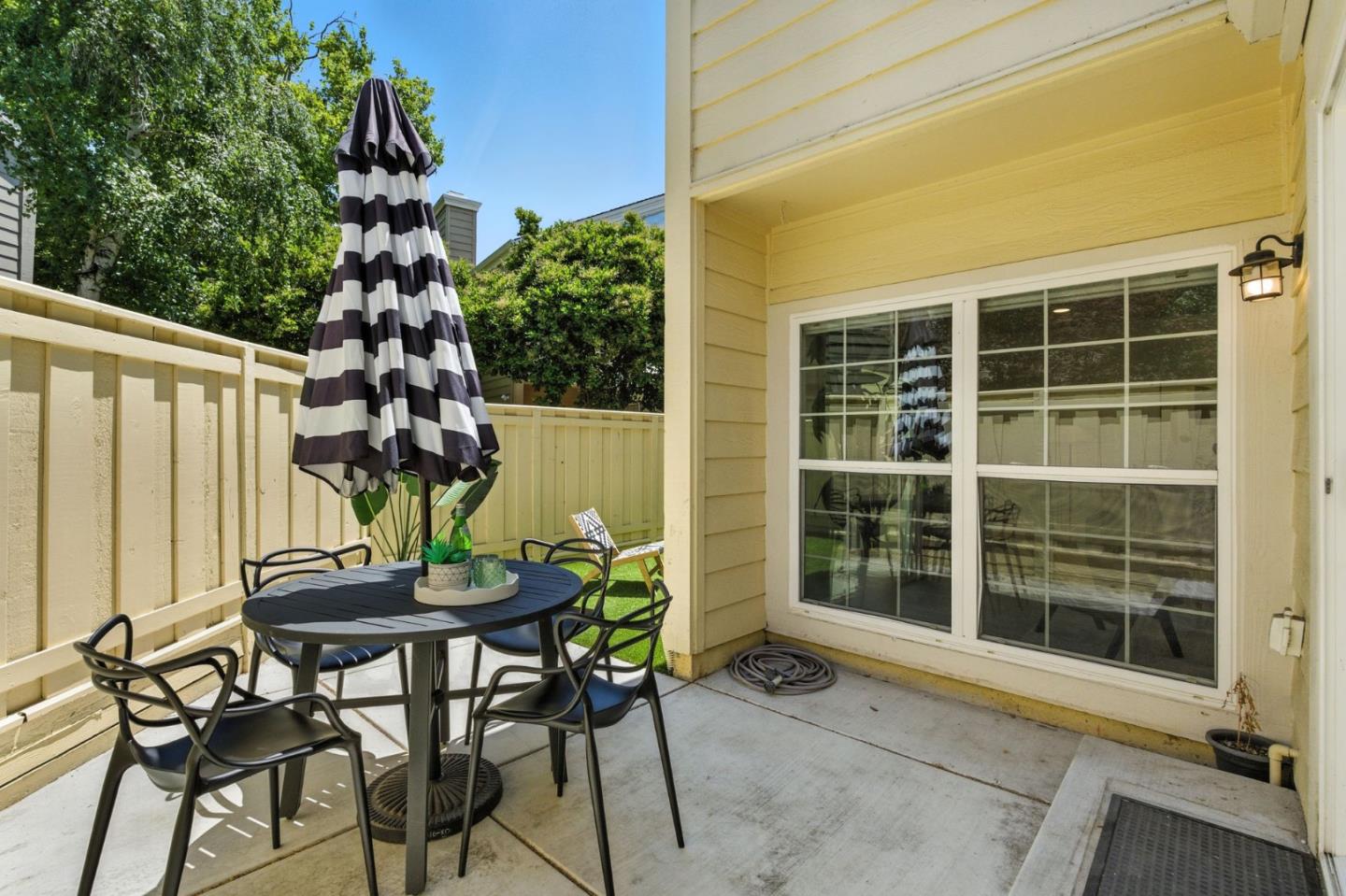 Detail Gallery Image 21 of 31 For 1862 Stratton Cir, Walnut Creek,  CA 94598 - 3 Beds | 2/1 Baths