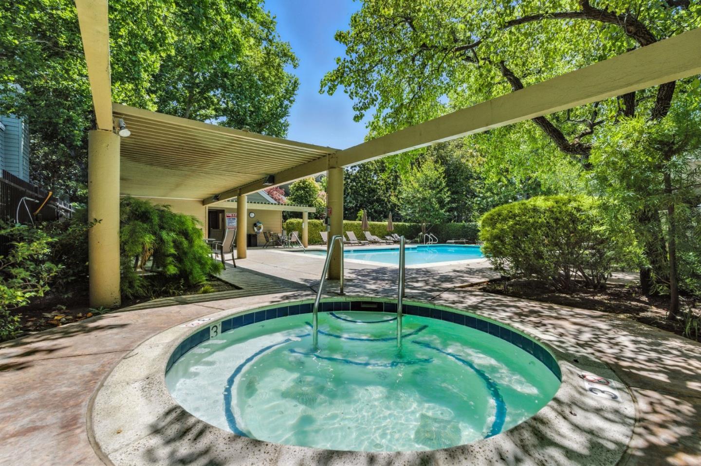 Detail Gallery Image 30 of 31 For 1862 Stratton Cir, Walnut Creek,  CA 94598 - 3 Beds | 2/1 Baths