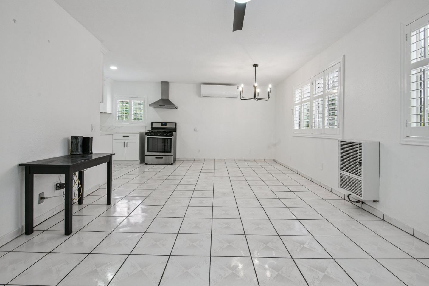 Detail Gallery Image 3 of 15 For 3628 Arroyo Seco Ave, Los Angeles,  CA 90065 - 3 Beds | 2/1 Baths