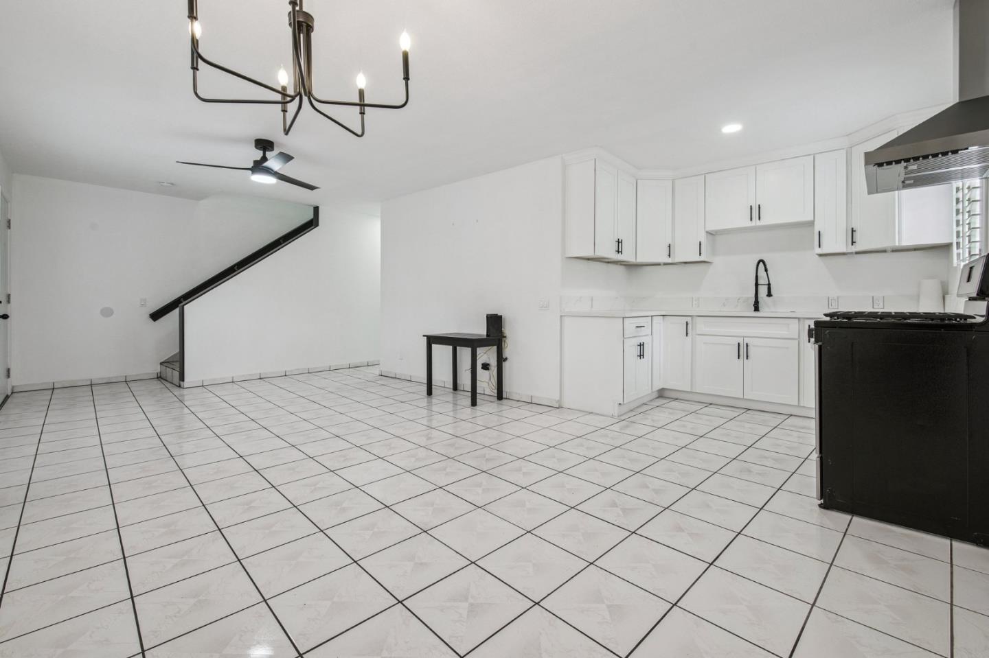 Detail Gallery Image 5 of 15 For 3628 Arroyo Seco Ave, Los Angeles,  CA 90065 - 3 Beds | 2/1 Baths