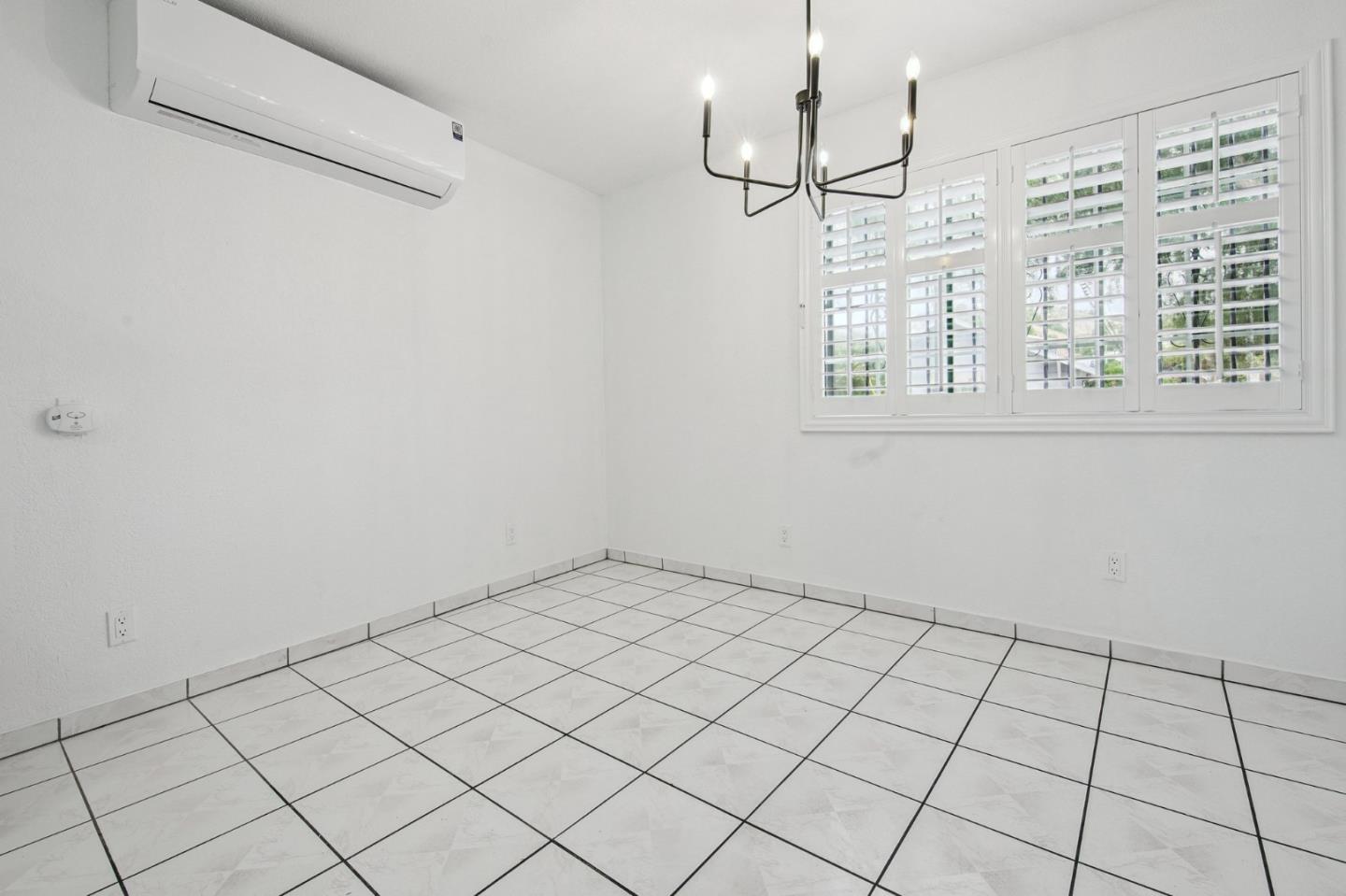 Detail Gallery Image 8 of 15 For 3628 Arroyo Seco Ave, Los Angeles,  CA 90065 - 3 Beds | 2/1 Baths
