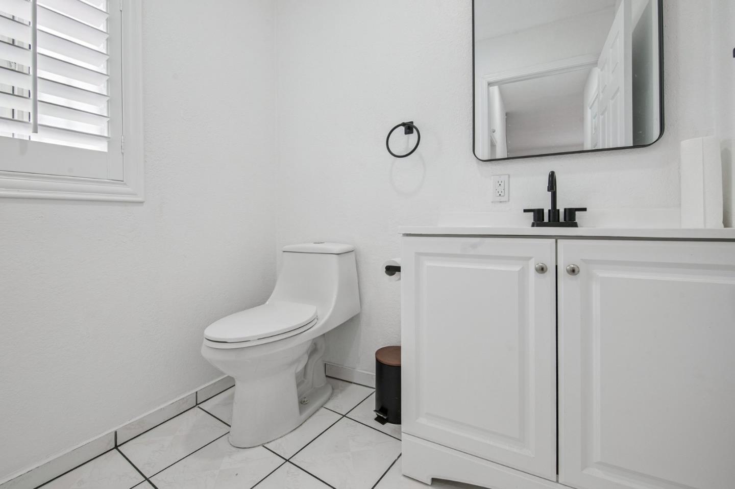 Detail Gallery Image 9 of 15 For 3628 Arroyo Seco Ave, Los Angeles,  CA 90065 - 3 Beds | 2/1 Baths