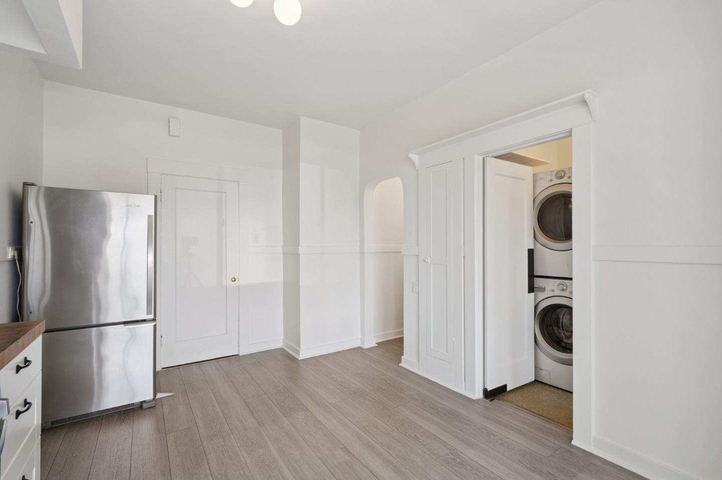 Detail Gallery Image 10 of 15 For 1431 Quesada Ave #1,  San Francisco,  CA 94124 - 3 Beds | 1/1 Baths