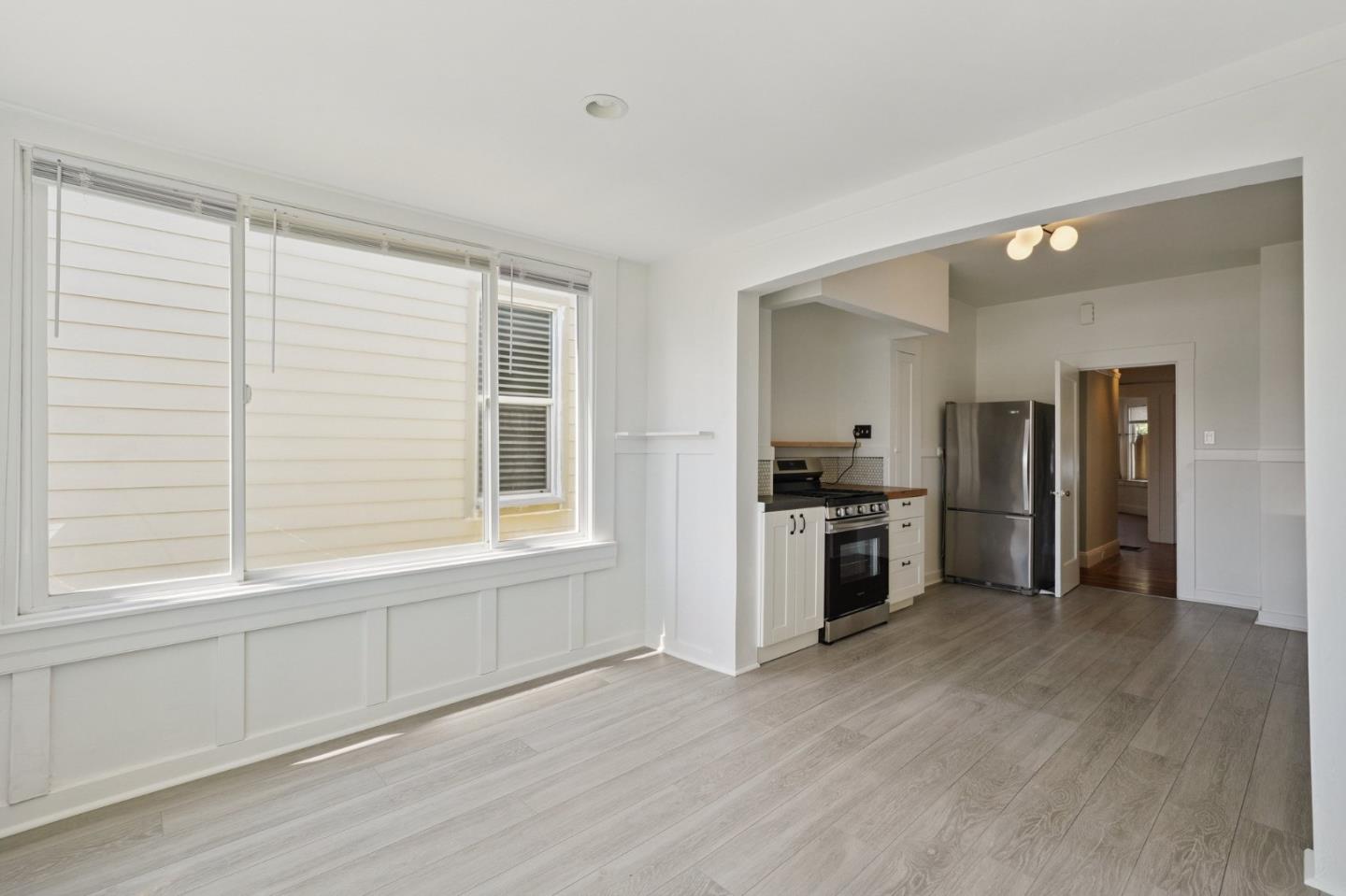 Detail Gallery Image 13 of 15 For 1431 Quesada Ave #1,  San Francisco,  CA 94124 - 3 Beds | 1/1 Baths