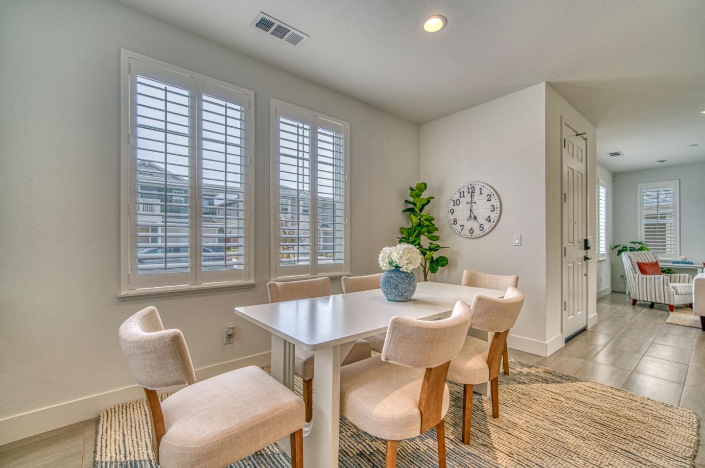 Detail Gallery Image 14 of 50 For 267 Sandy Gulch Dr, Marina,  CA 93933 - 3 Beds | 2/1 Baths