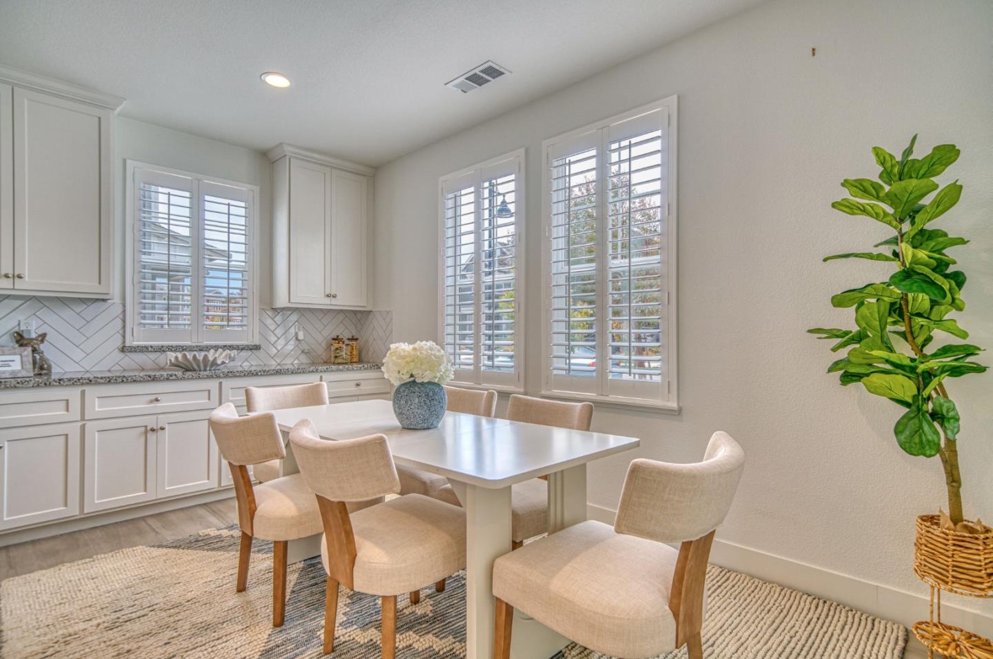 Detail Gallery Image 15 of 50 For 267 Sandy Gulch Dr, Marina,  CA 93933 - 3 Beds | 2/1 Baths