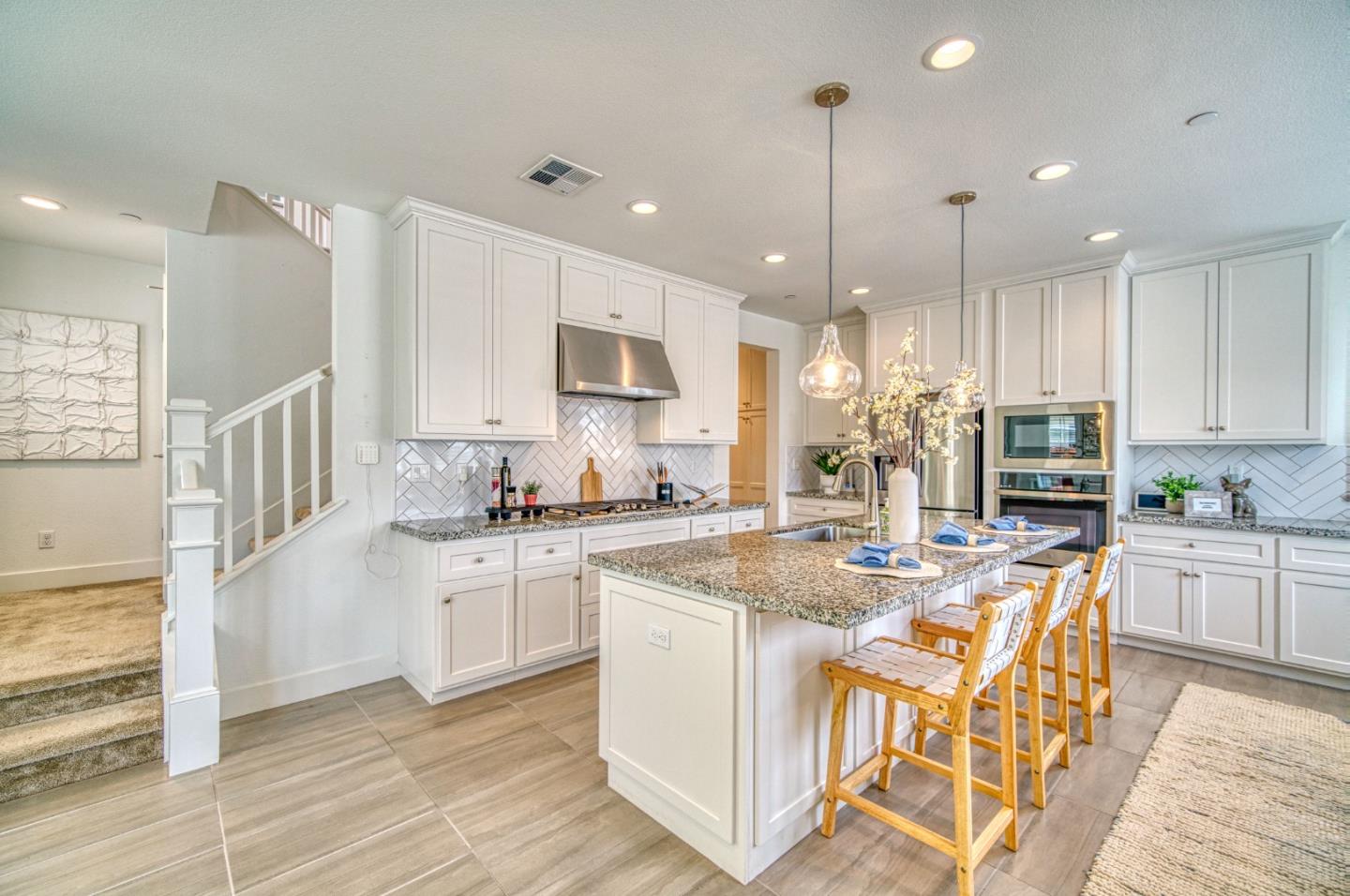 Detail Gallery Image 7 of 50 For 267 Sandy Gulch Dr, Marina,  CA 93933 - 3 Beds | 2/1 Baths