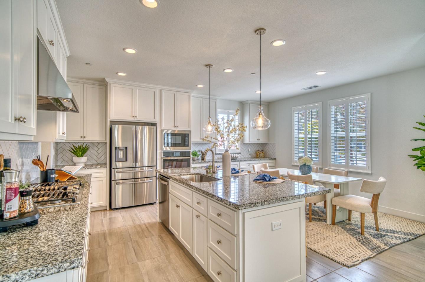Detail Gallery Image 8 of 50 For 267 Sandy Gulch Dr, Marina,  CA 93933 - 3 Beds | 2/1 Baths