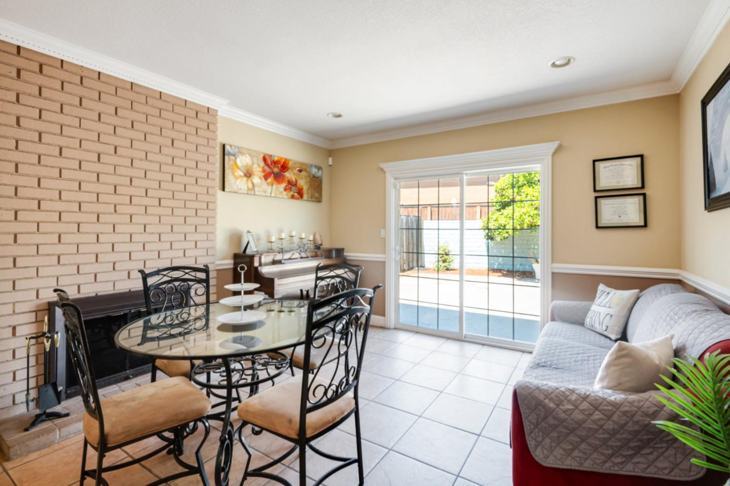 Detail Gallery Image 18 of 31 For 2686 Ascot Way, Union City,  CA 94587 - 4 Beds | 2/1 Baths