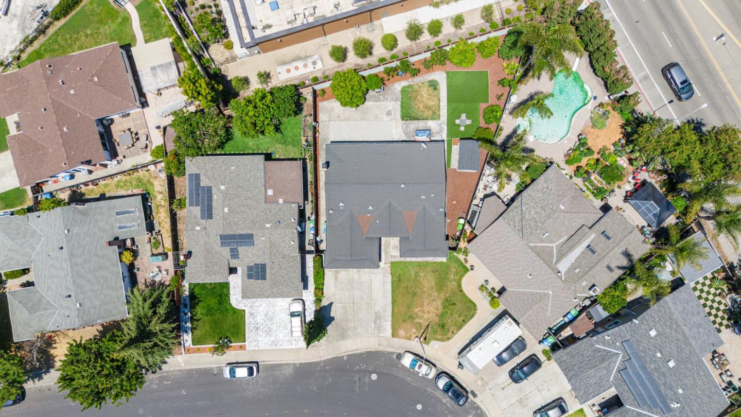 Detail Gallery Image 4 of 31 For 2686 Ascot Way, Union City,  CA 94587 - 4 Beds | 2/1 Baths
