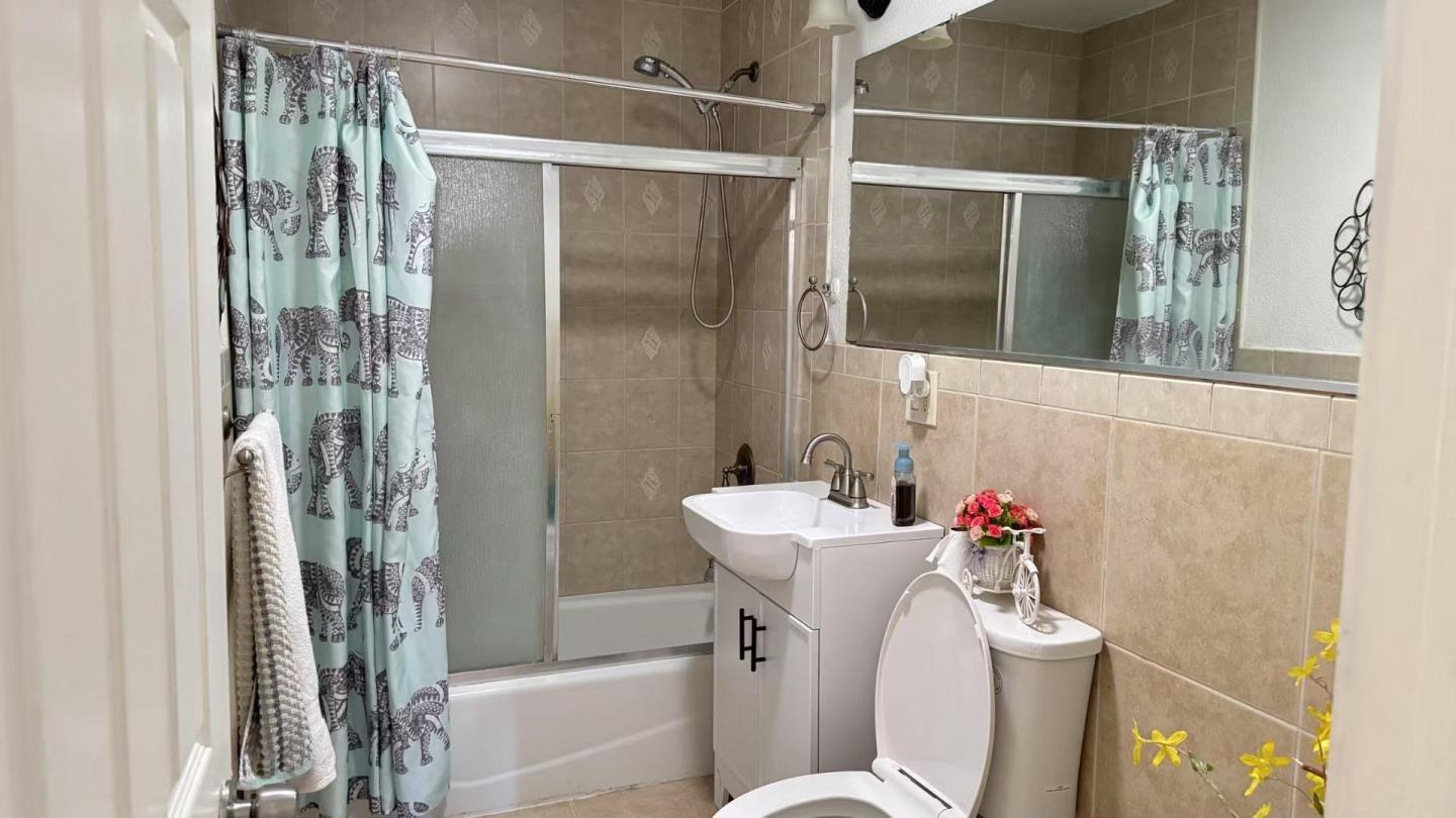 Detail Gallery Image 11 of 14 For 315 Garden St, East Palo Alto,  CA 94303 - 3 Beds | 1/1 Baths