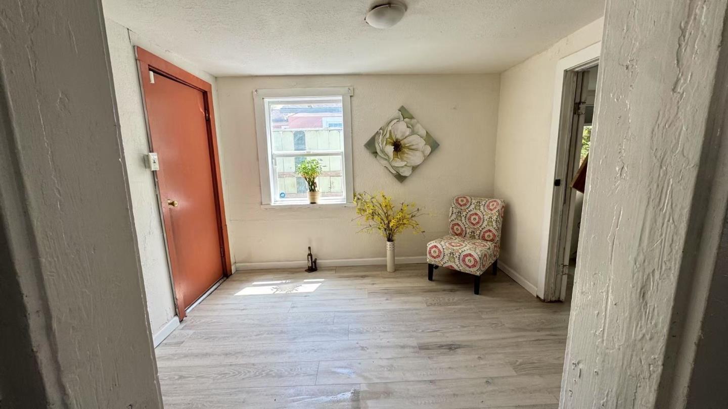 Detail Gallery Image 13 of 14 For 315 Garden St, East Palo Alto,  CA 94303 - 3 Beds | 1/1 Baths
