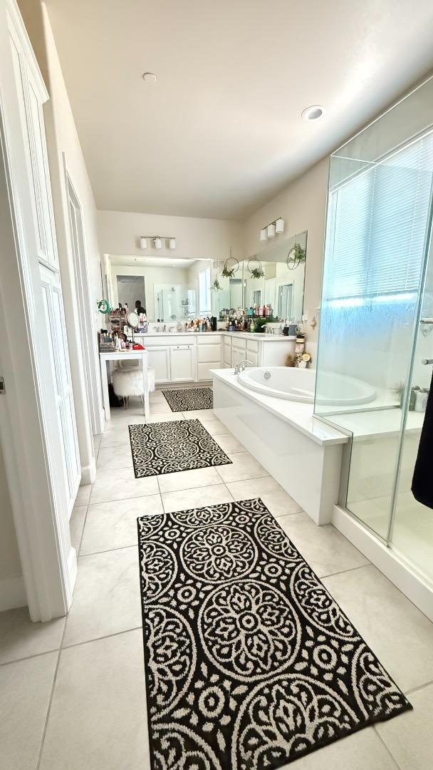 Detail Gallery Image 26 of 32 For 755 Alicante Dr, Hollister,  CA 95023 - 4 Beds | 3 Baths
