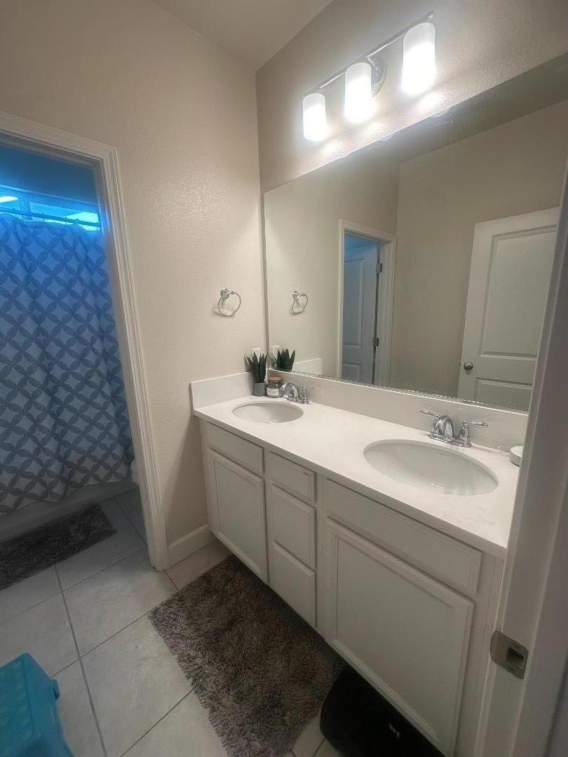 Detail Gallery Image 8 of 32 For 755 Alicante Dr, Hollister,  CA 95023 - 4 Beds | 3 Baths